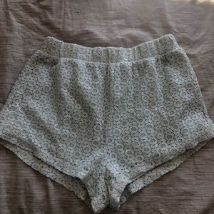 Forever 21 white lace short shorts